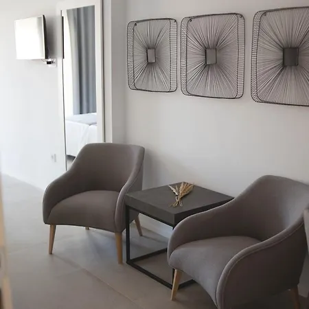 El Trebol Bar & Only Adults Guest house *